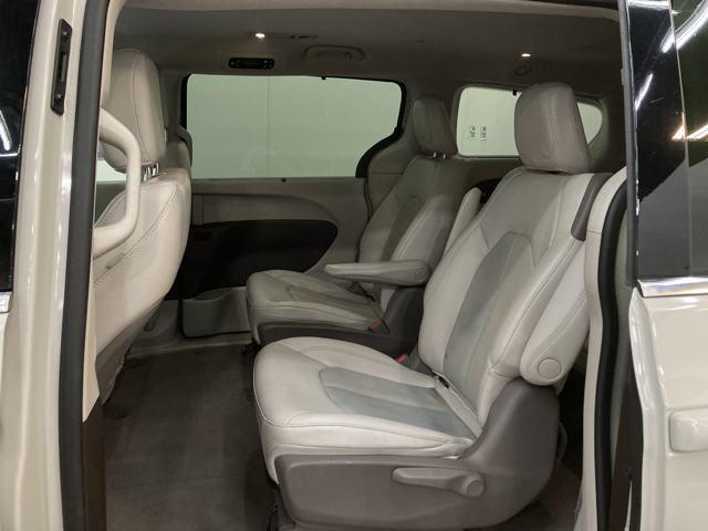 used 2021 Chrysler Pacifica Hybrid car, priced at $22,500