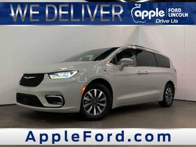 used 2021 Chrysler Pacifica Hybrid car, priced at $22,500
