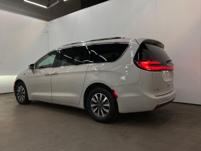 used 2021 Chrysler Pacifica Hybrid car, priced at $21,500