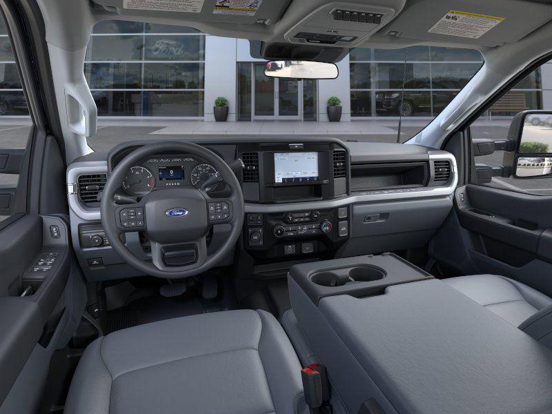 new 2025 Ford F-450 car, priced at $66,061