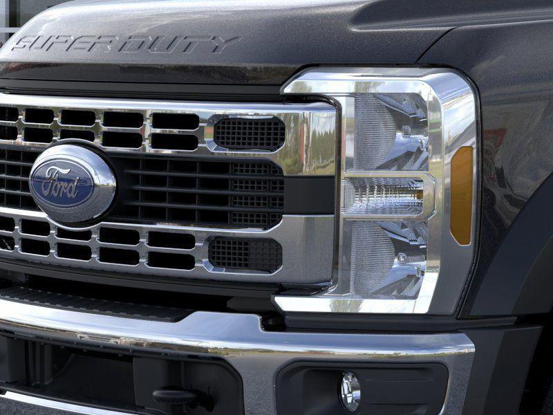 new 2025 Ford F-450 car, priced at $66,061