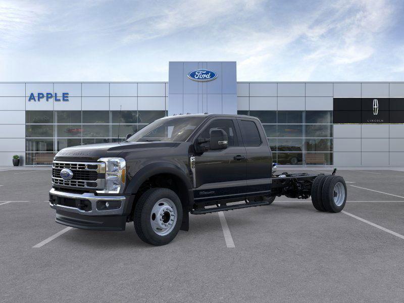 new 2025 Ford F-450 car, priced at $66,061