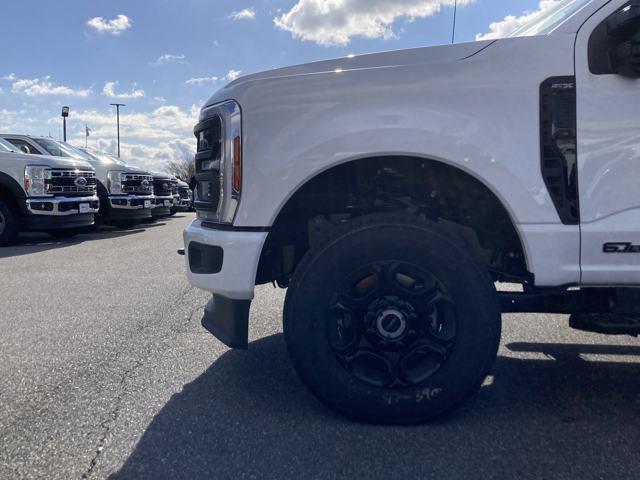 new 2025 Ford F-350 car, priced at $68,687