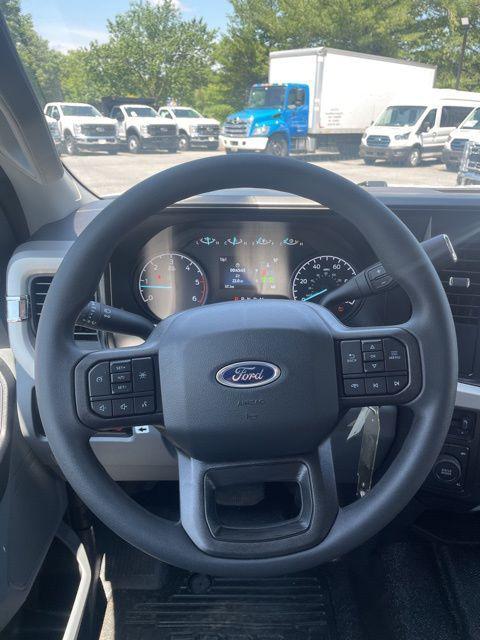 new 2025 Ford F-350 car, priced at $75,000
