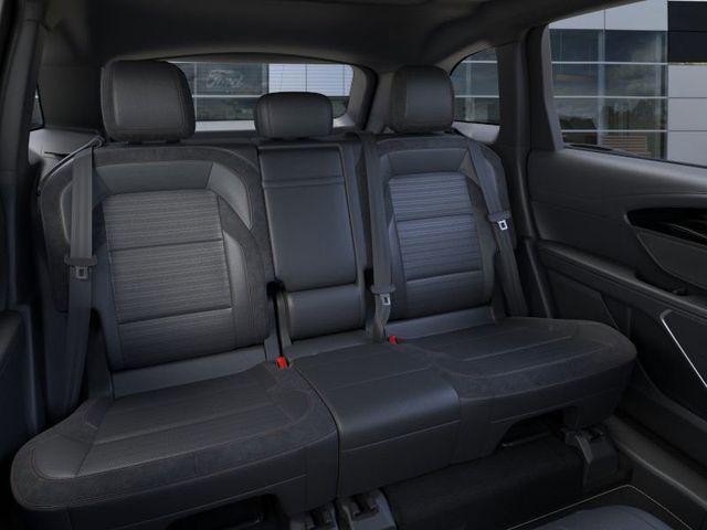 new 2025 Lincoln Nautilus car, priced at $61,015