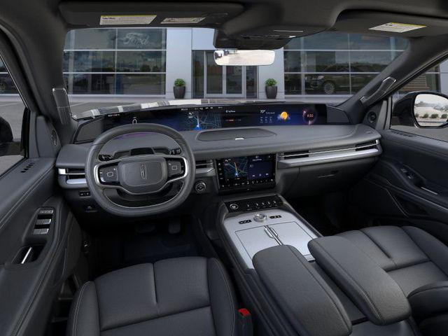 new 2025 Lincoln Navigator car, priced at $107,400
