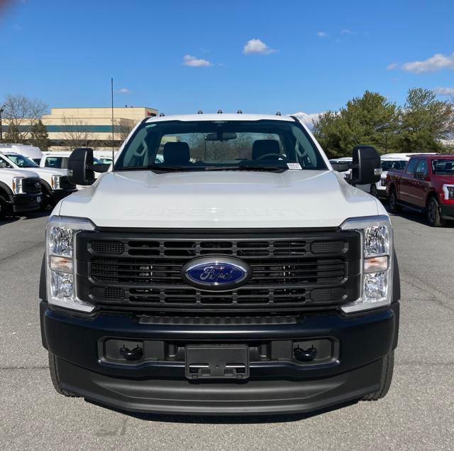 new 2025 Ford F-450 car, priced at $55,391