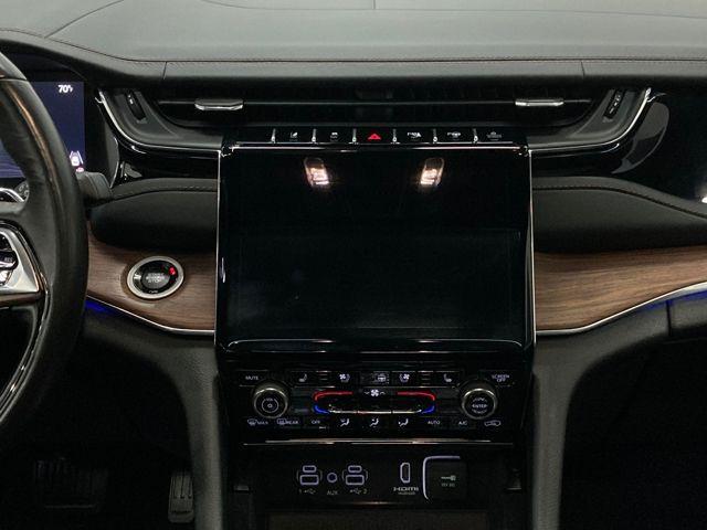 used 2022 Jeep Grand Cherokee car, priced at $37,000