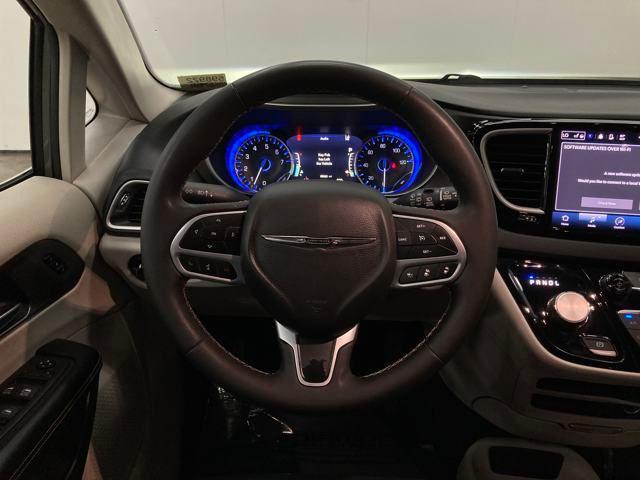 used 2022 Chrysler Pacifica car, priced at $21,000