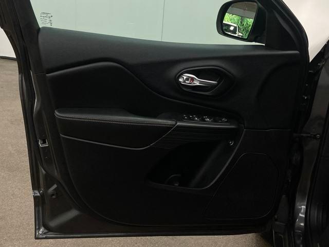 used 2016 Jeep Cherokee car, priced at $14,000