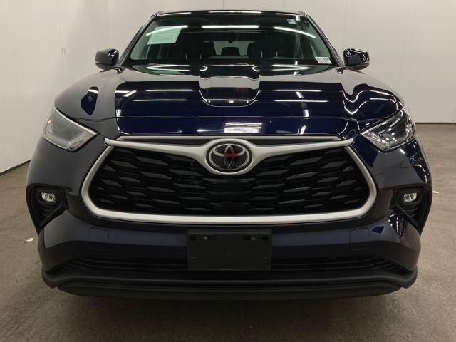 used 2021 Toyota Highlander car, priced at $29,500