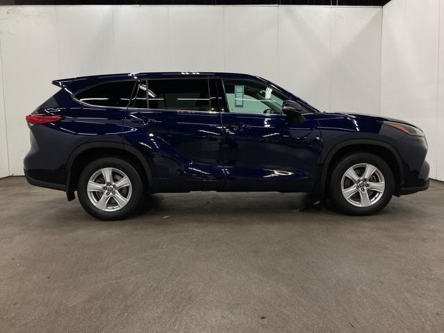 used 2021 Toyota Highlander car, priced at $29,500