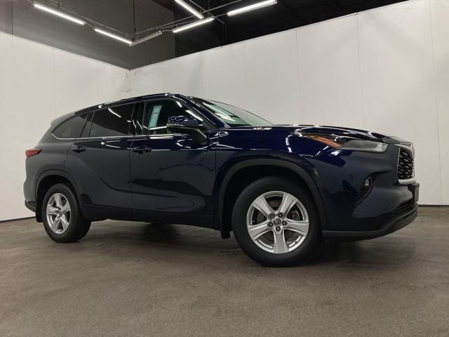 used 2021 Toyota Highlander car, priced at $29,500