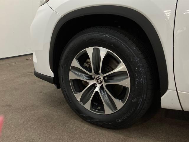 used 2023 Toyota Highlander car, priced at $36,000