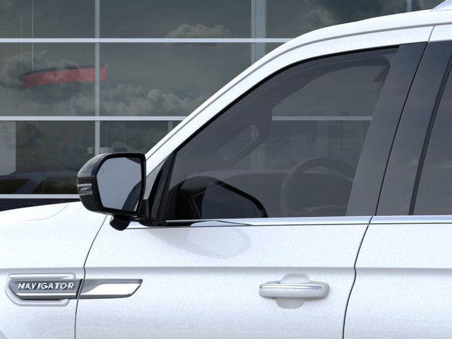 new 2024 Lincoln Navigator car, priced at $92,051