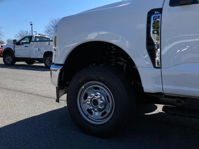 new 2025 Ford F-250 car, priced at $47,543