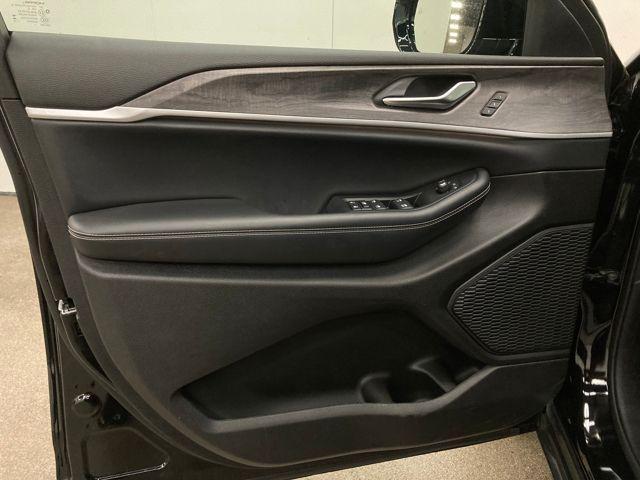 used 2023 Jeep Grand Cherokee car, priced at $29,500