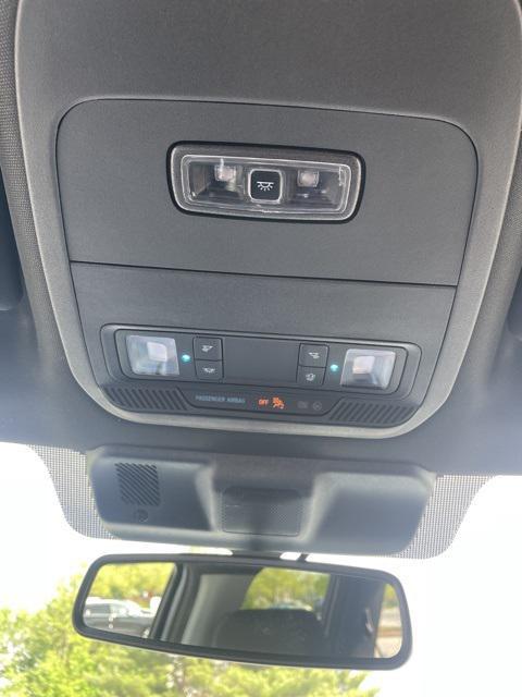 new 2025 Ford F-150 Lightning car