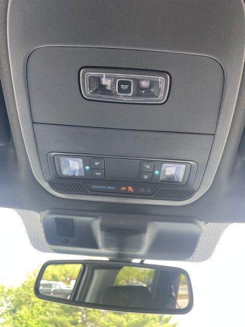 new 2025 Ford F-150 Lightning car