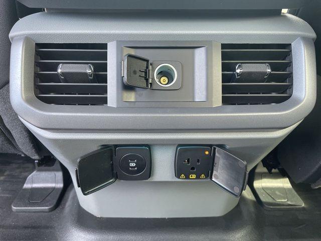 new 2025 Ford F-150 Lightning car