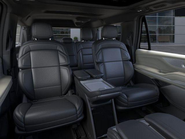 new 2025 Lincoln Navigator car, priced at $111,295