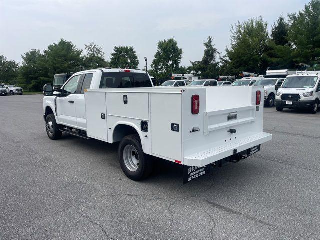new 2025 Ford F-350 car, priced at $73,000