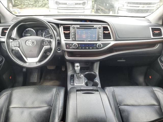 used 2015 Toyota Highlander car, priced at $13,213
