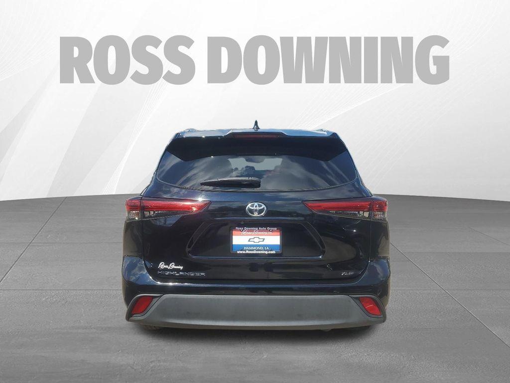 used 2020 Toyota Highlander car, priced at $28,660