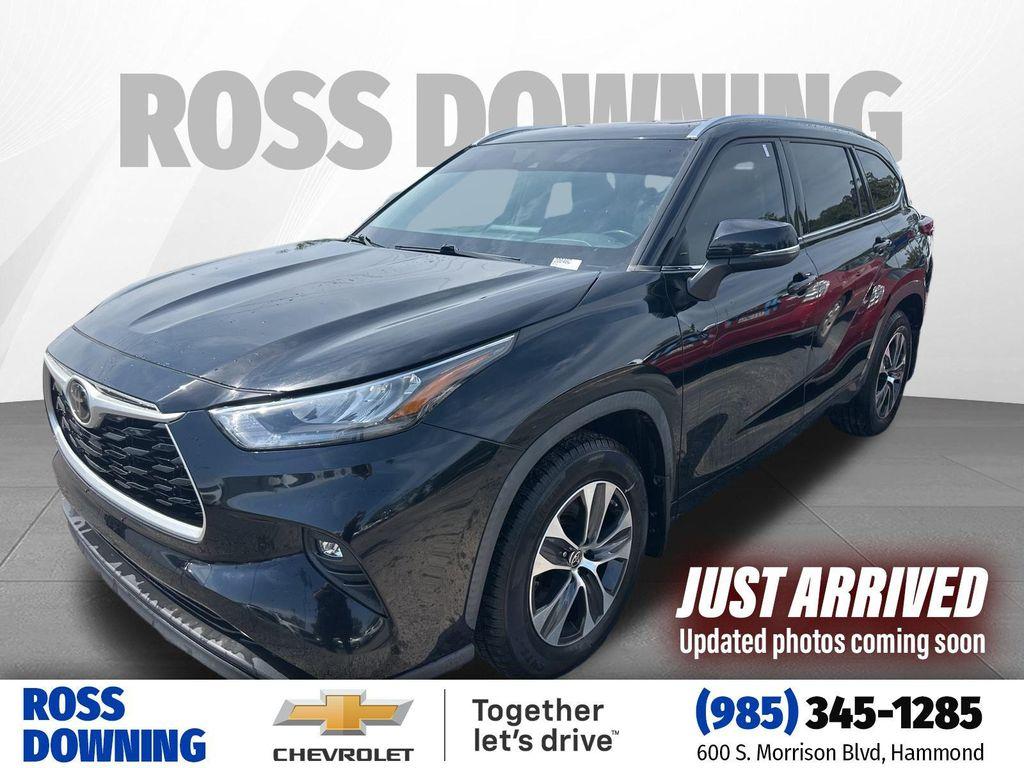 used 2020 Toyota Highlander car, priced at $28,247