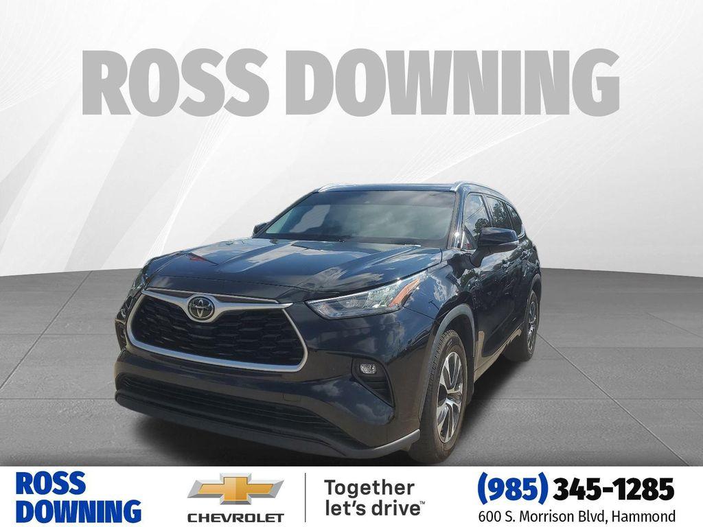 used 2020 Toyota Highlander car, priced at $28,660