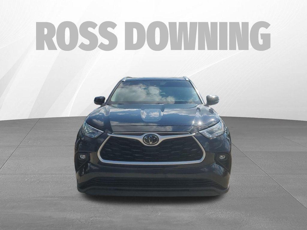 used 2020 Toyota Highlander car, priced at $28,660