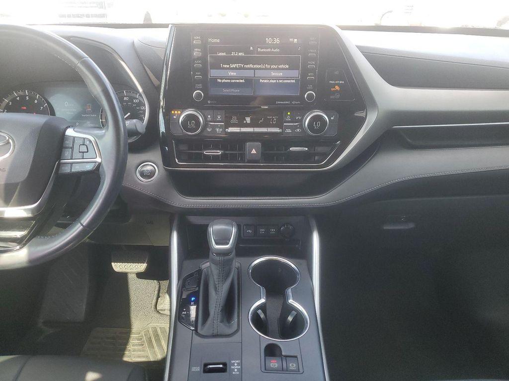 used 2020 Toyota Highlander car, priced at $28,660