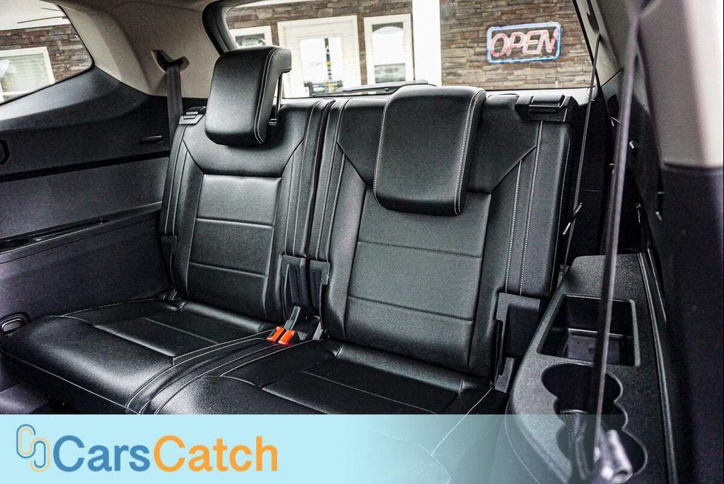 used 2021 Volkswagen Atlas car, priced at $17,999