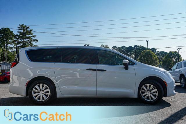 used 2018 Chrysler Pacifica car, priced at $12,500