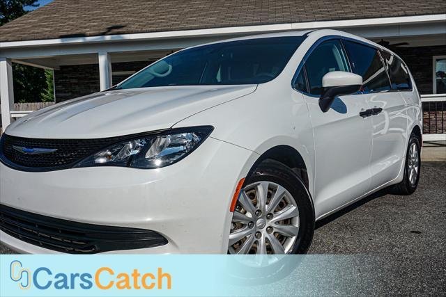 used 2018 Chrysler Pacifica car, priced at $12,500