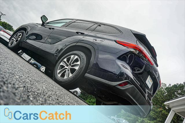 used 2022 Toyota Highlander car, priced at $30,999