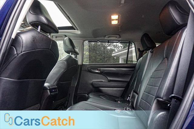 used 2022 Toyota Highlander car, priced at $30,999