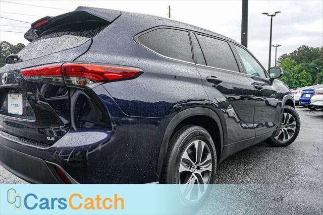 used 2022 Toyota Highlander car, priced at $30,999