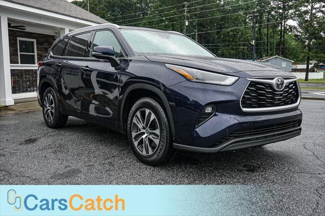 used 2022 Toyota Highlander car, priced at $30,999