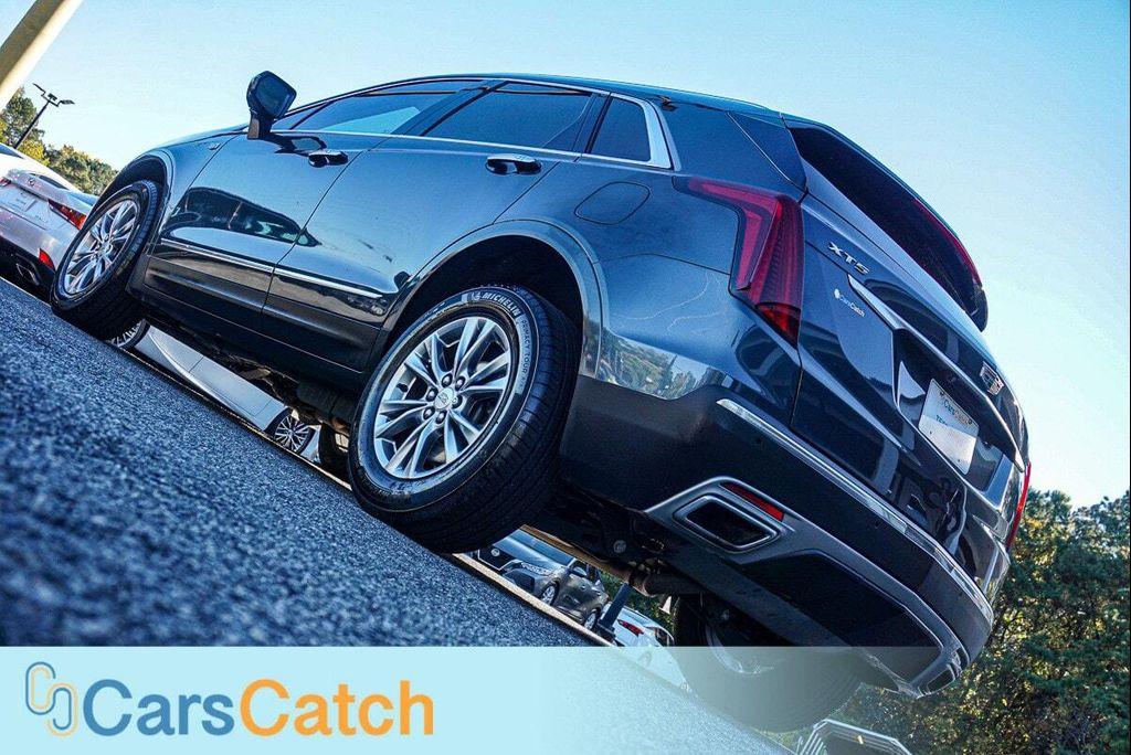 used 2020 Cadillac XT5 car, priced at $17,728