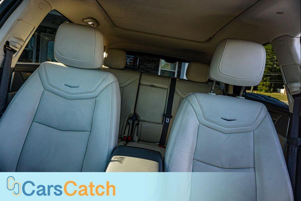 used 2020 Cadillac XT5 car, priced at $17,728