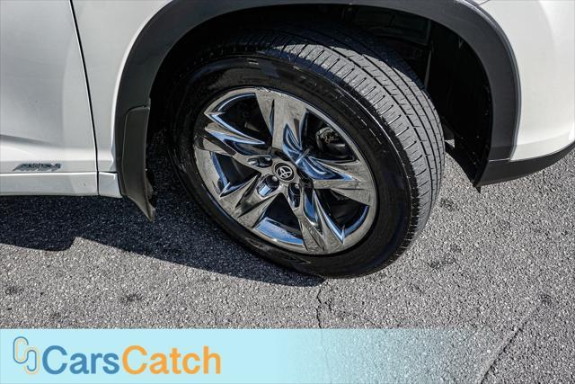 used 2019 Toyota Highlander Hybrid car, priced at $34,999