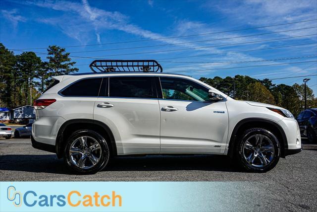 used 2019 Toyota Highlander Hybrid car, priced at $34,999