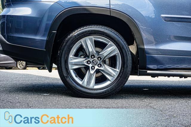 used 2018 Toyota Highlander car, priced at $24,999