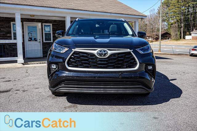 used 2022 Toyota Highlander car, priced at $28,999