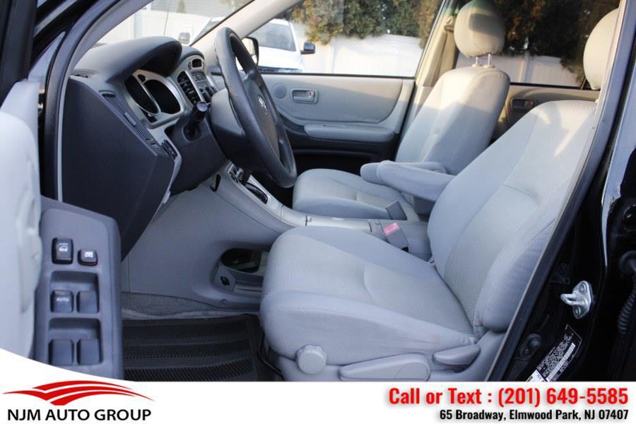 used 2006 Toyota Highlander car, priced at $6,900