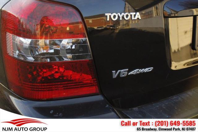 used 2006 Toyota Highlander car, priced at $7,900