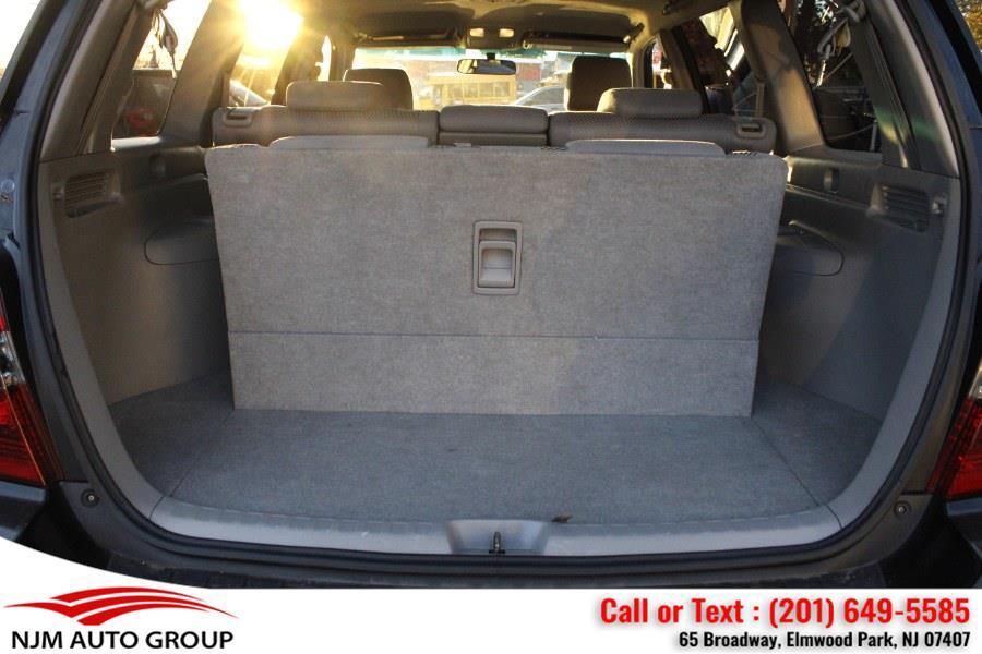 used 2006 Toyota Highlander car, priced at $6,900