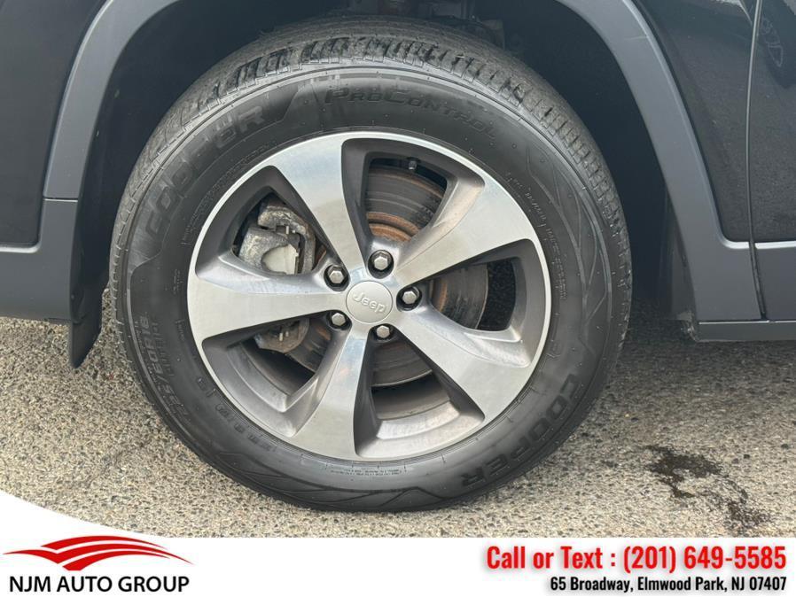 used 2019 Jeep Cherokee car, priced at $11,850
