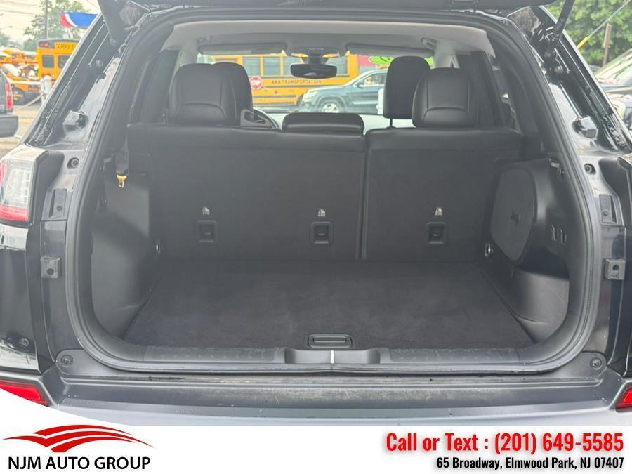 used 2019 Jeep Cherokee car, priced at $11,850